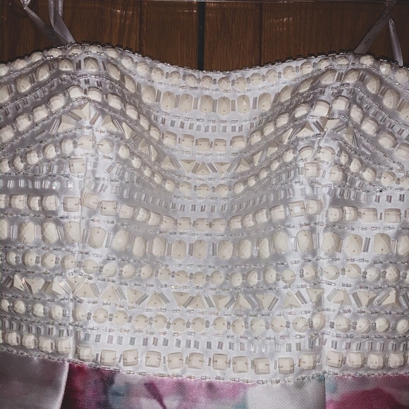 Strapless Prom/Formal Dress - Picture 6 of 8